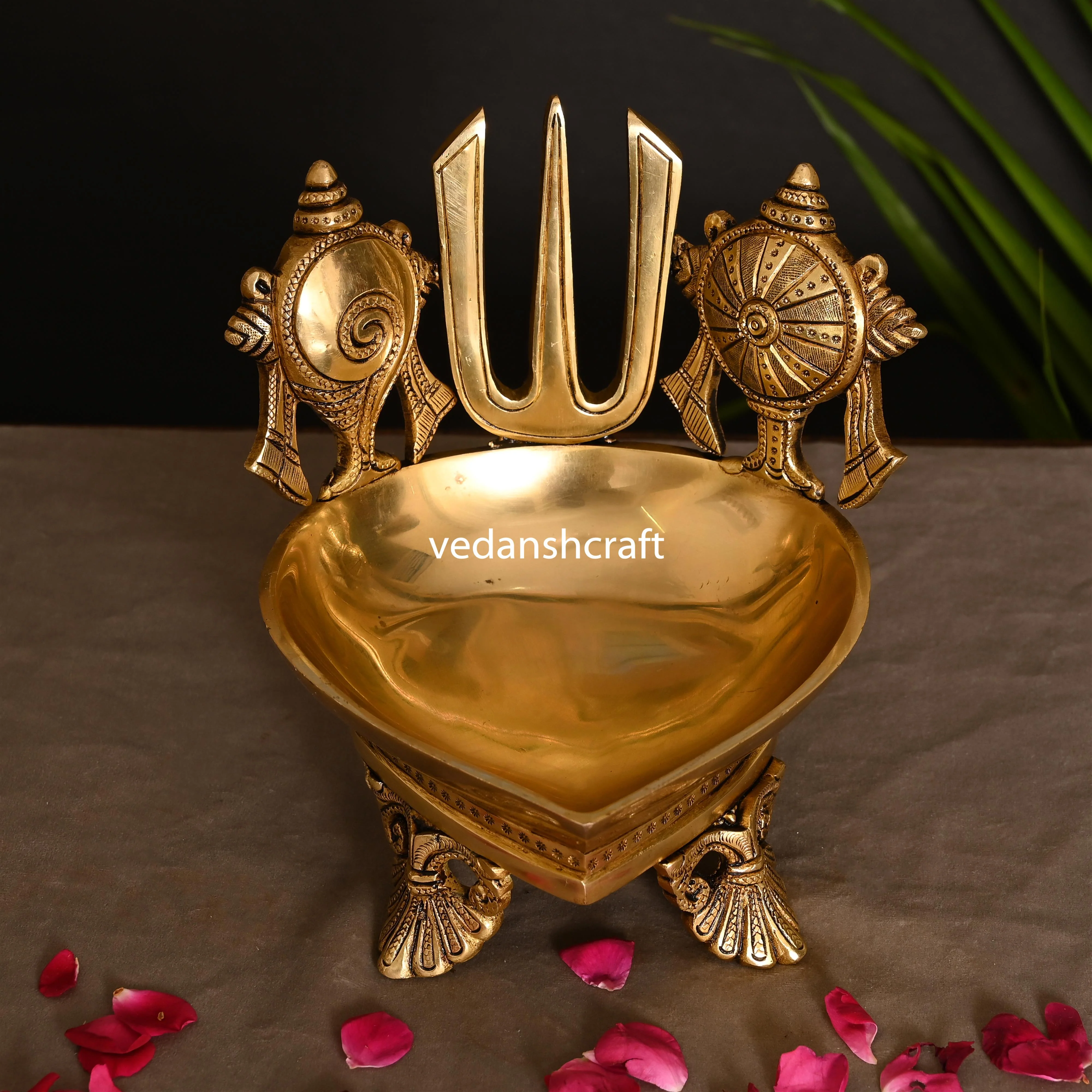 Brass Superfine Shankh Chakra Namah Diya (6.8 Inch) - Image 2