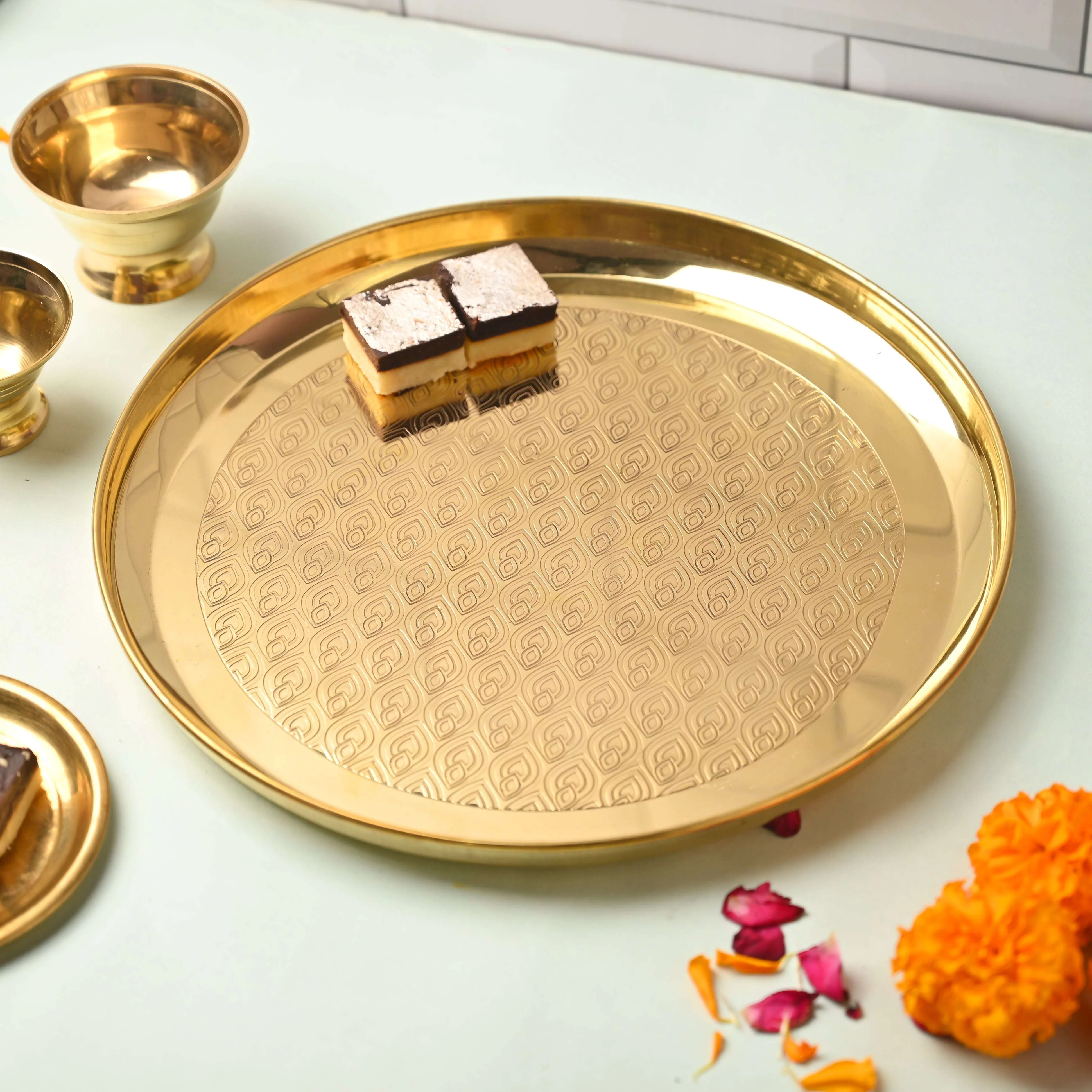 Brass Handcrafted Thali – Traditional Indian Brassware for Dining Elegance (11.7 Inch) - Image 3