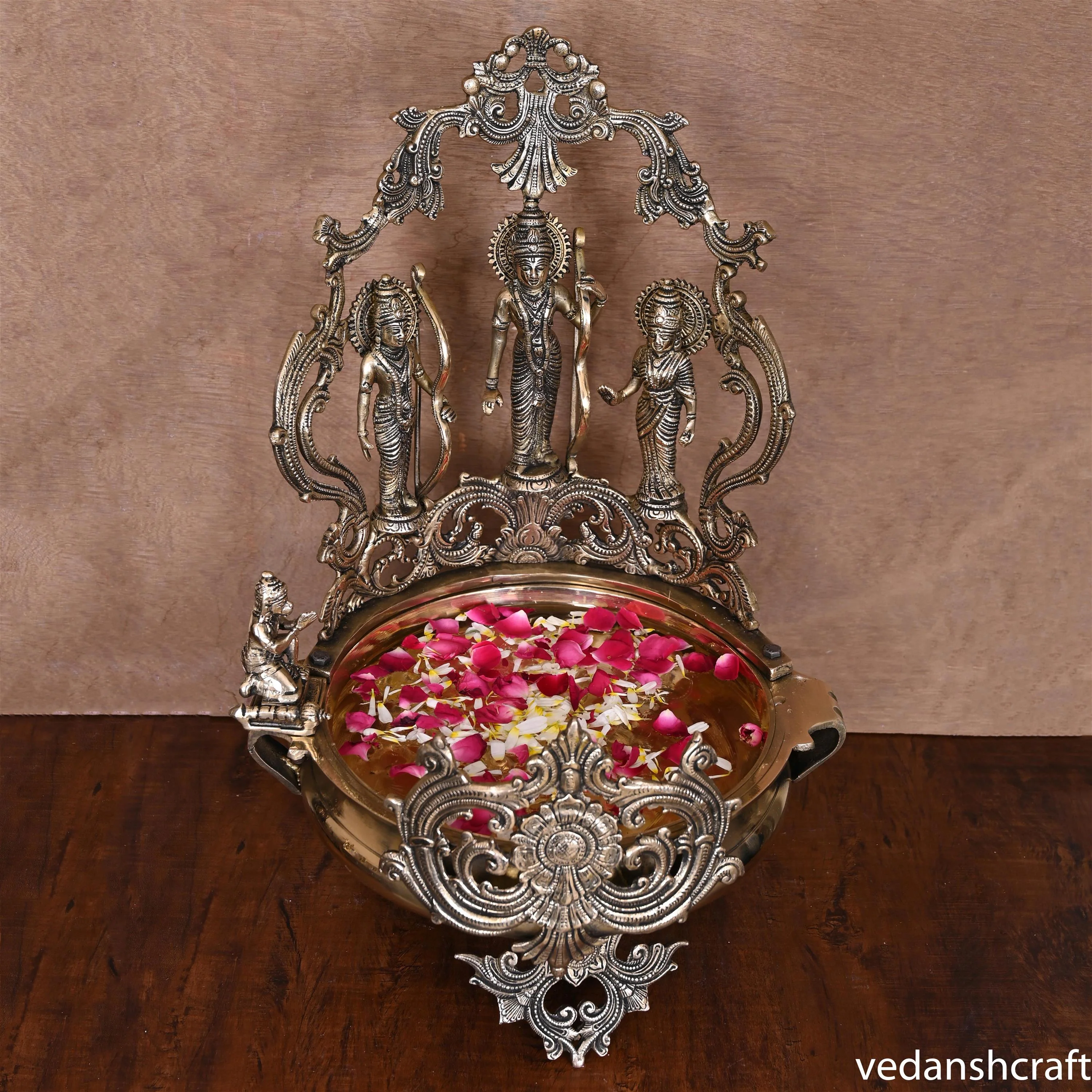 Brass Traditional Ram Darbar Urli (21.5 Inch) - Image 2