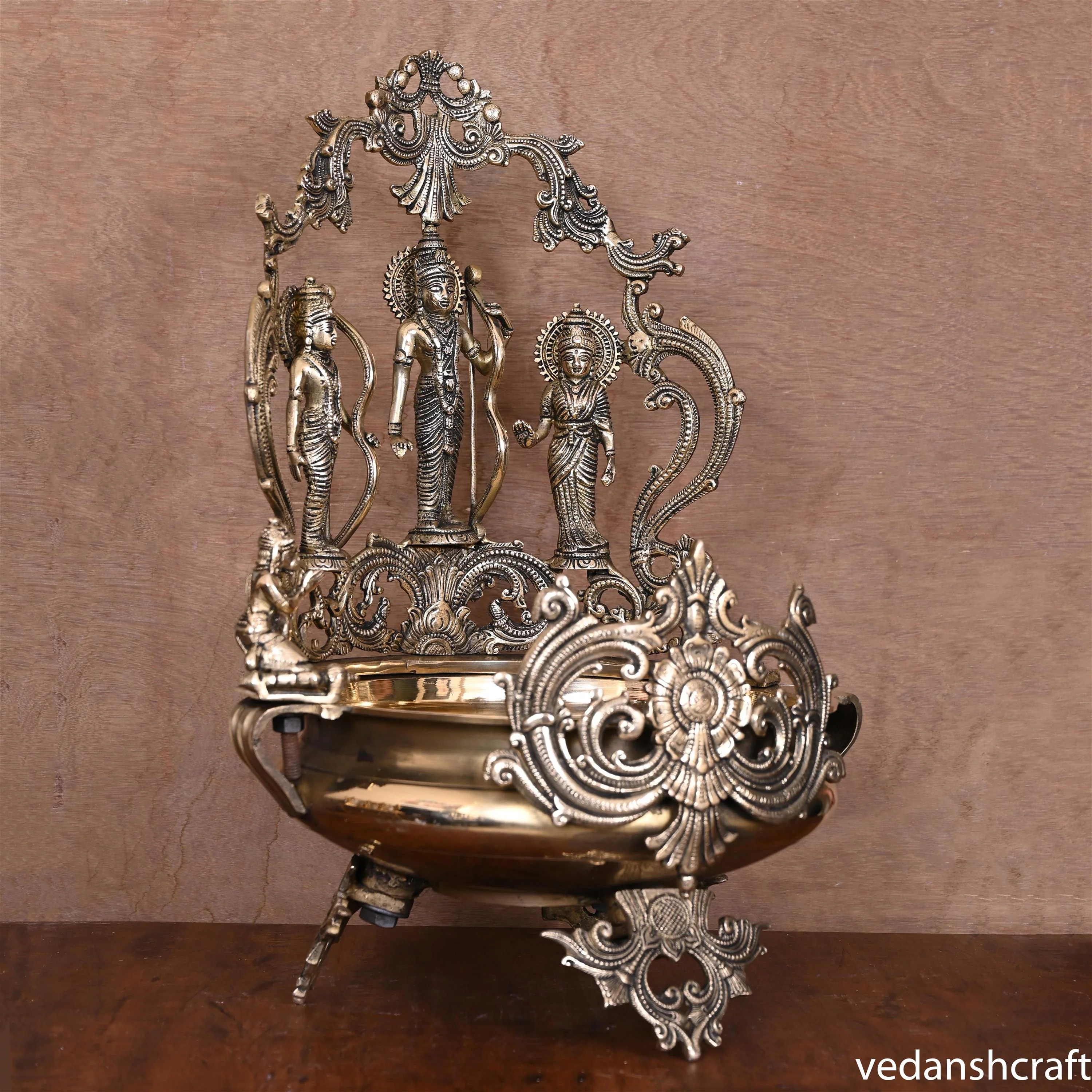 Brass Traditional Ram Darbar Urli (21.5 Inch) - Image 3