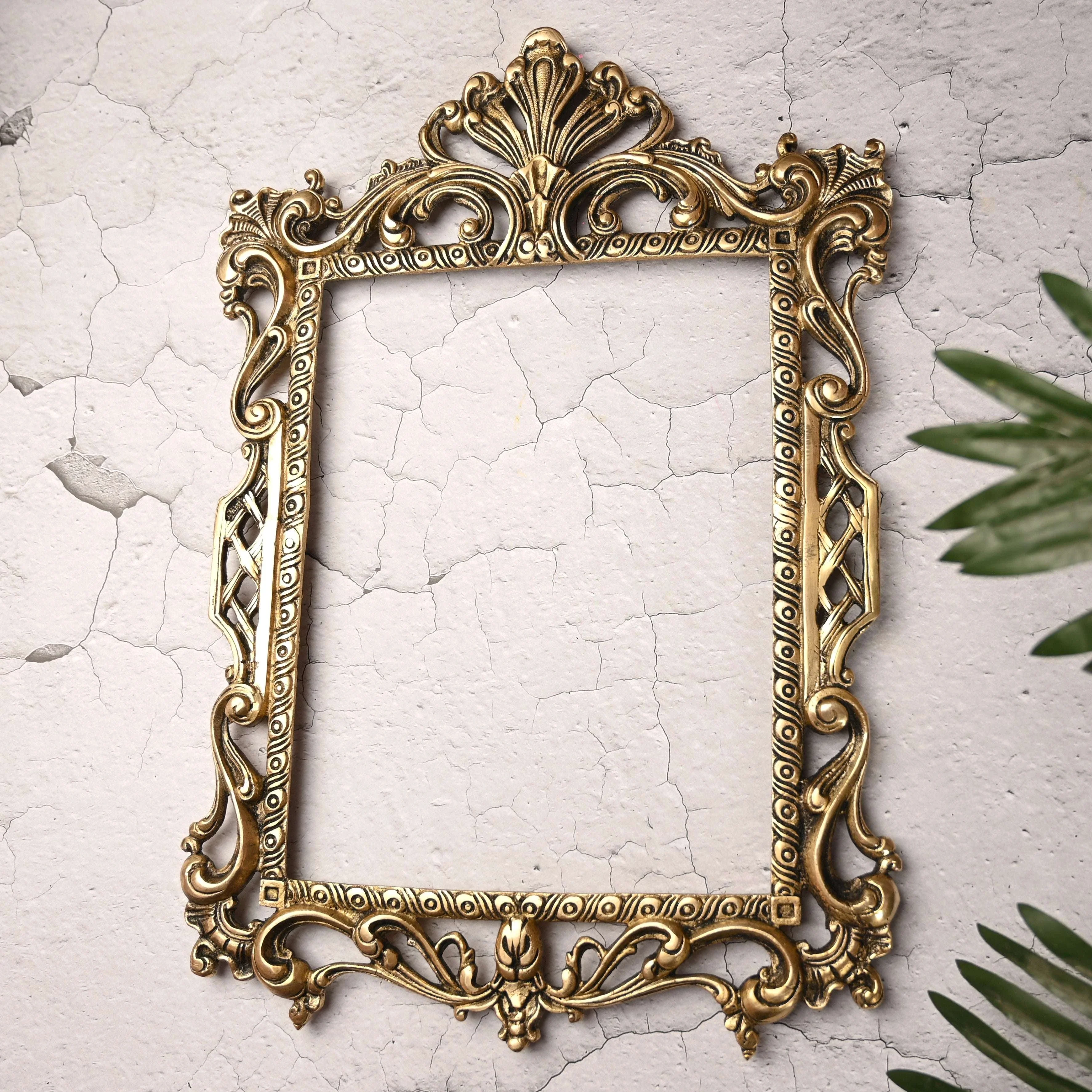 Brass Vintage Photo / Mirror Frame Wall Hanging (17.5 Inch) - Image 4