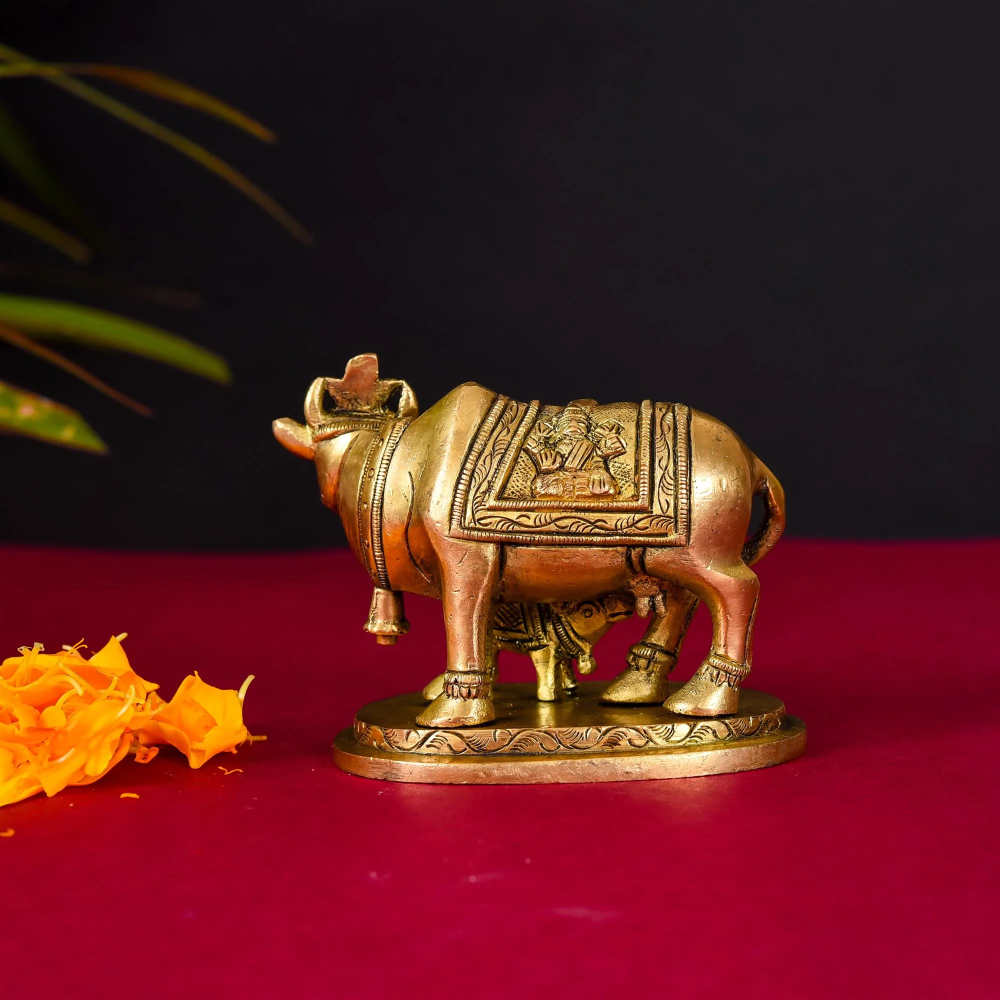 Brass Kamdhenu Cow With Calf Idol (2.5 Inch) - Image 3