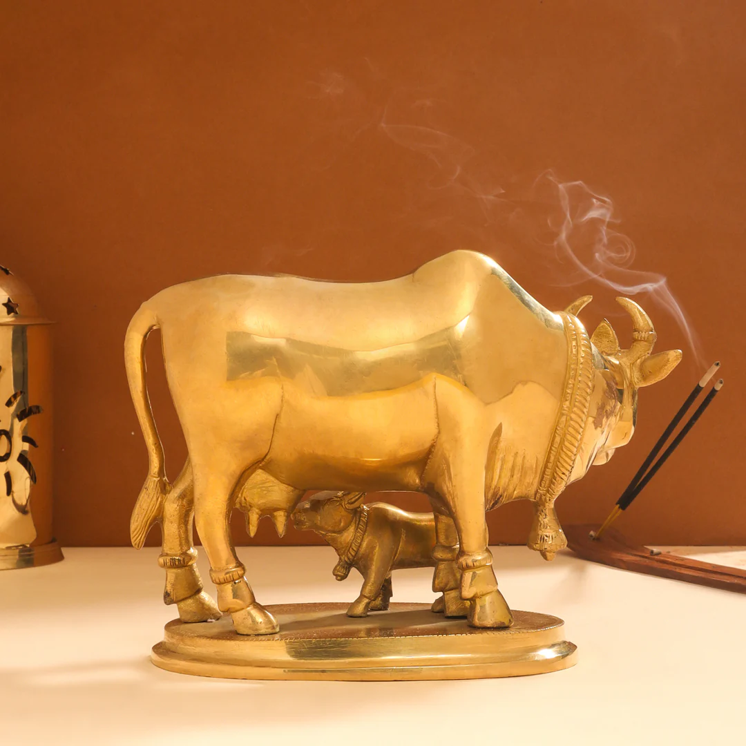 Brass Kamdhenu Cow With Calf Idol (6 Inch) - Image 2