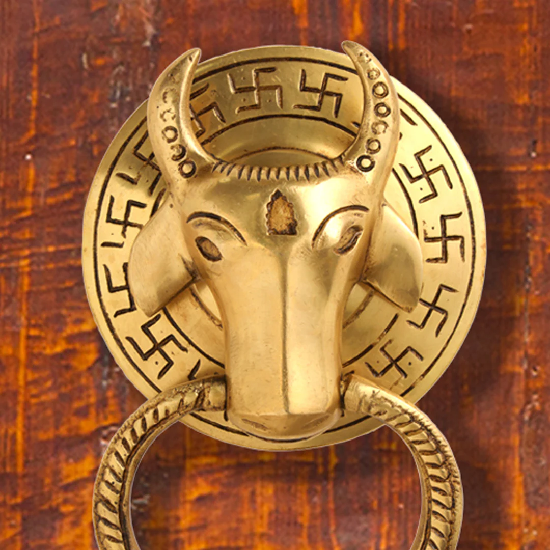 Brass Cow Face Door Knocker (6.5 Inch) - Image 3