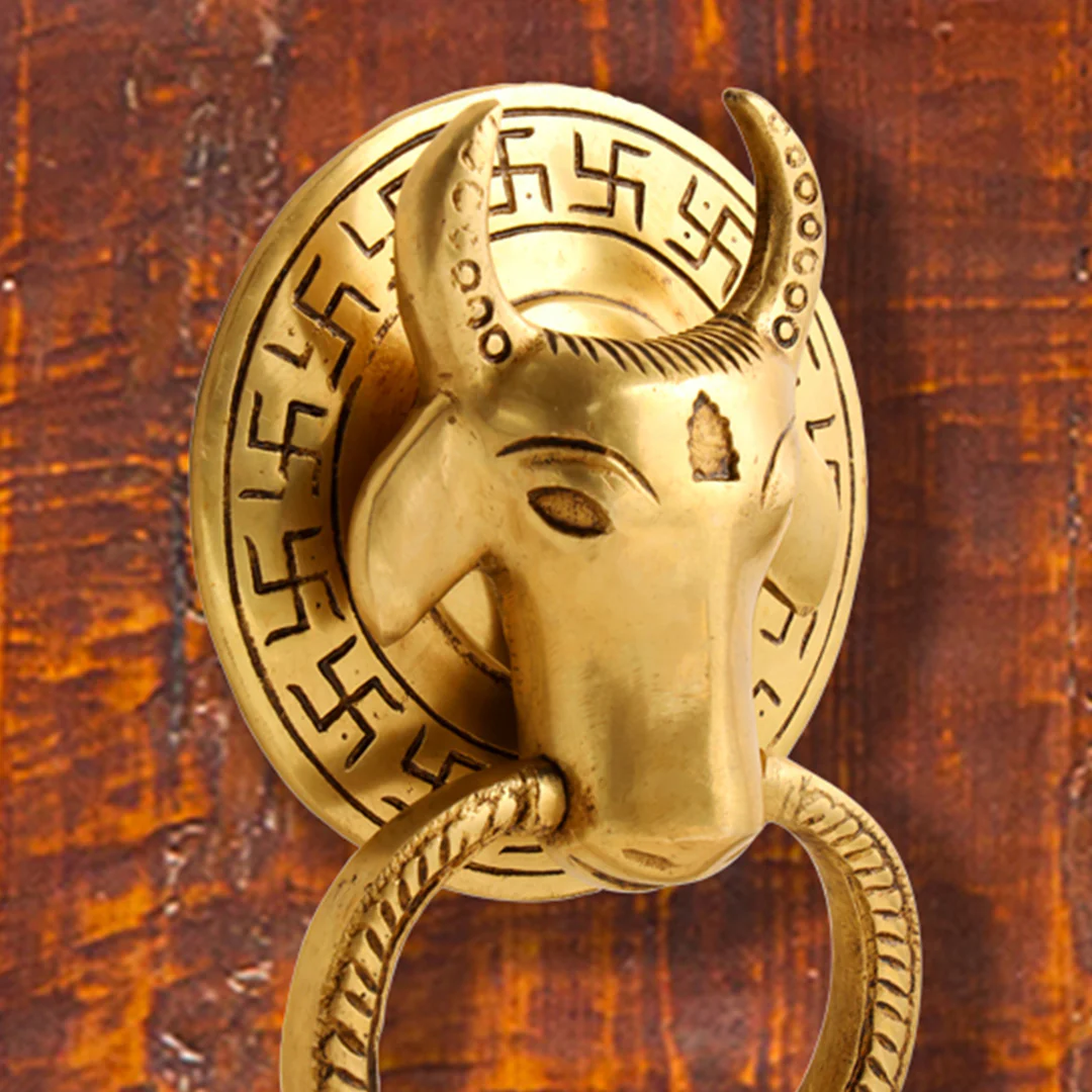 Brass Cow Face Door Knocker (6.5 Inch) - Image 4