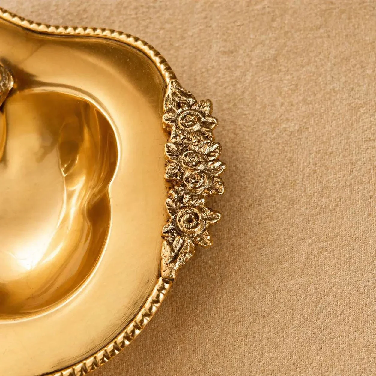 Brass Oval Decorative Dish Bowl / Platter - Image 5
