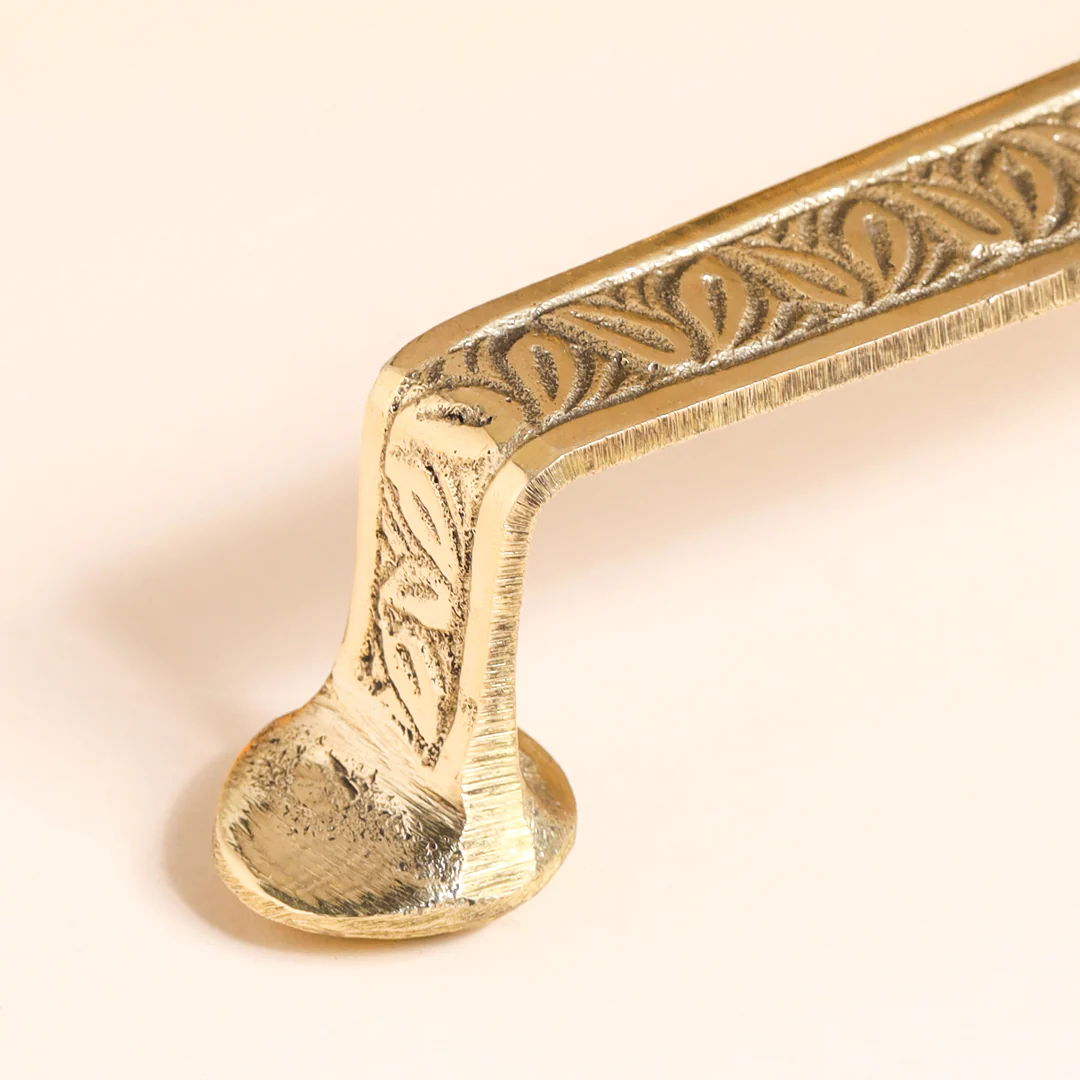 Brass Dhoop Aarti Spoon (11 Inch) - Image 5