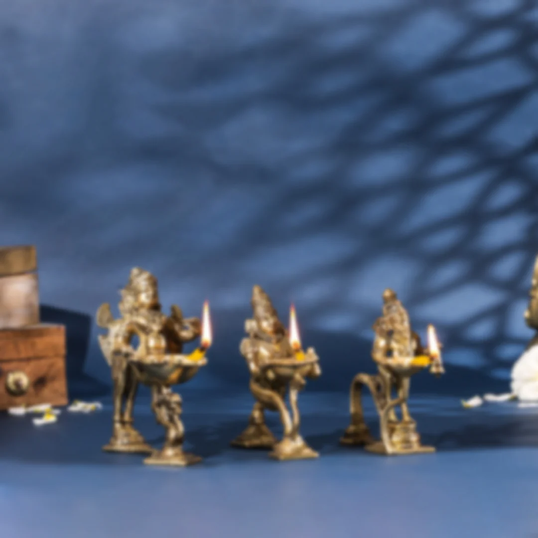 Brass Aarti Diya With Handle - Image 11