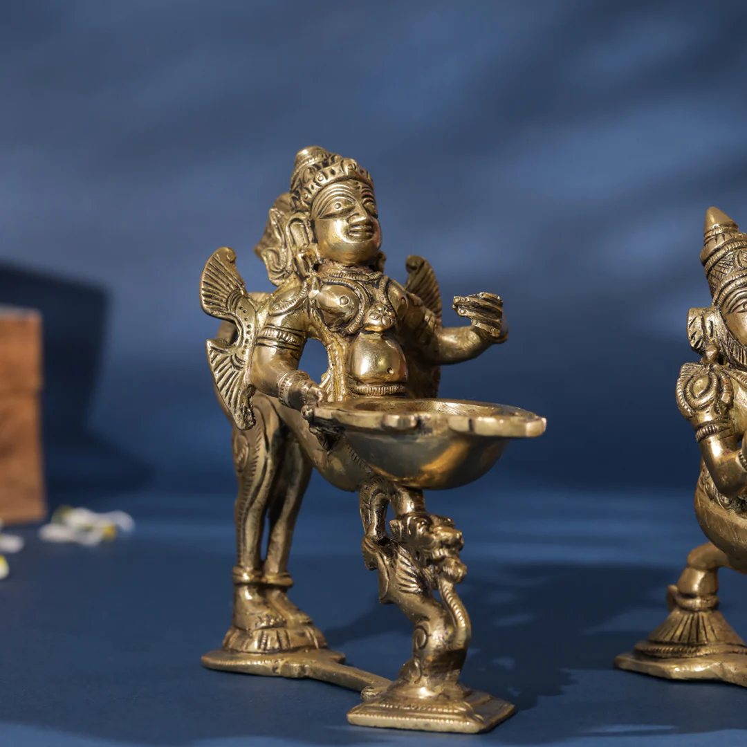 Brass Aarti Diya With Handle - Image 6