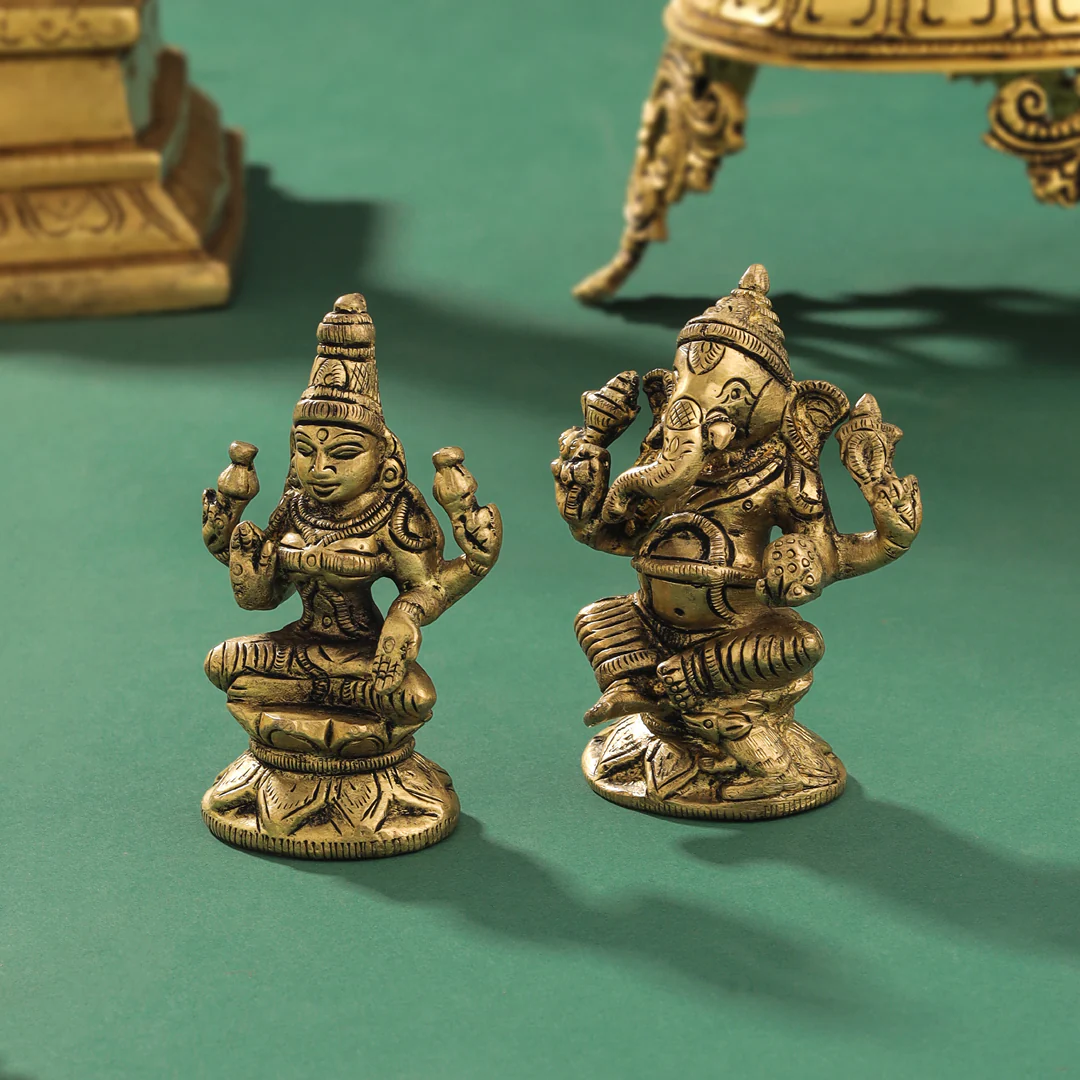 Brass Right Trunk Sitting Ganesha And Lakshmi Set (2.8 Inch) - Image 3