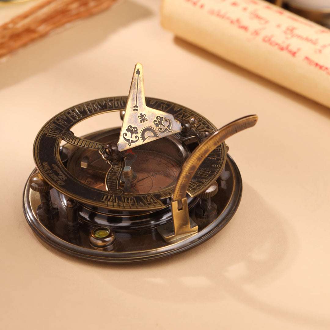 Brass Gilbert Sundial Compass (3.7 Inch) - Image 4