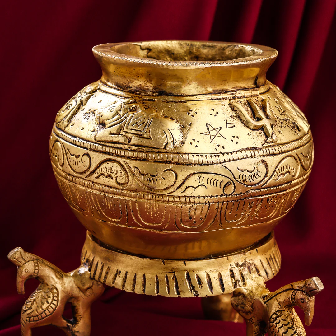 Brass Gangla Kalash With Stand (8 Inch) - Image 2