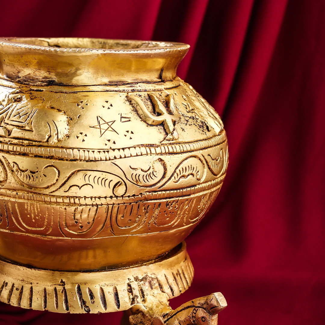 Brass Gangla Kalash With Stand (8 Inch) - Image 3