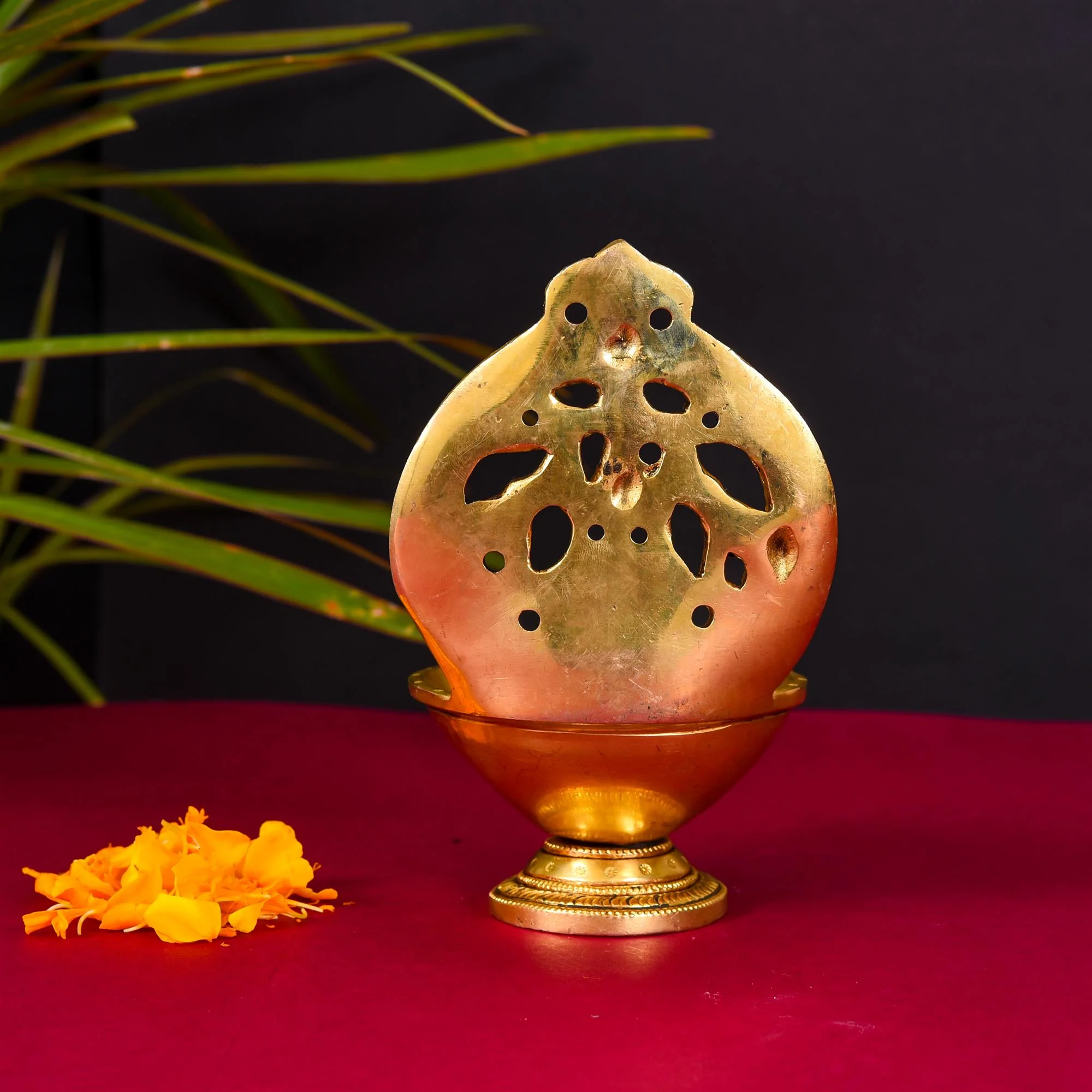 Brass Devi Kamakshi Diya (6.2 Inch) - Image 3