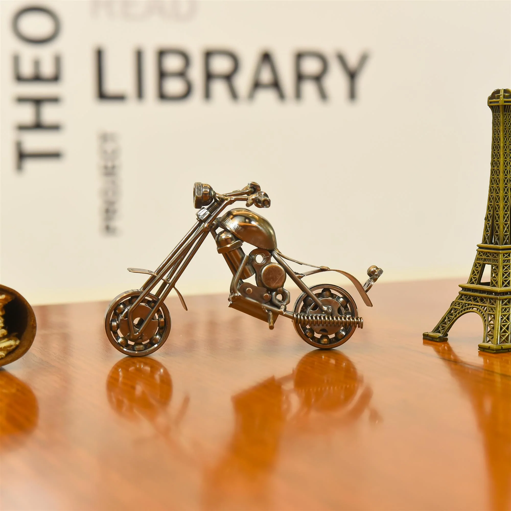 Metal Handmade Miniature Bike (4 Inch) - Image 3