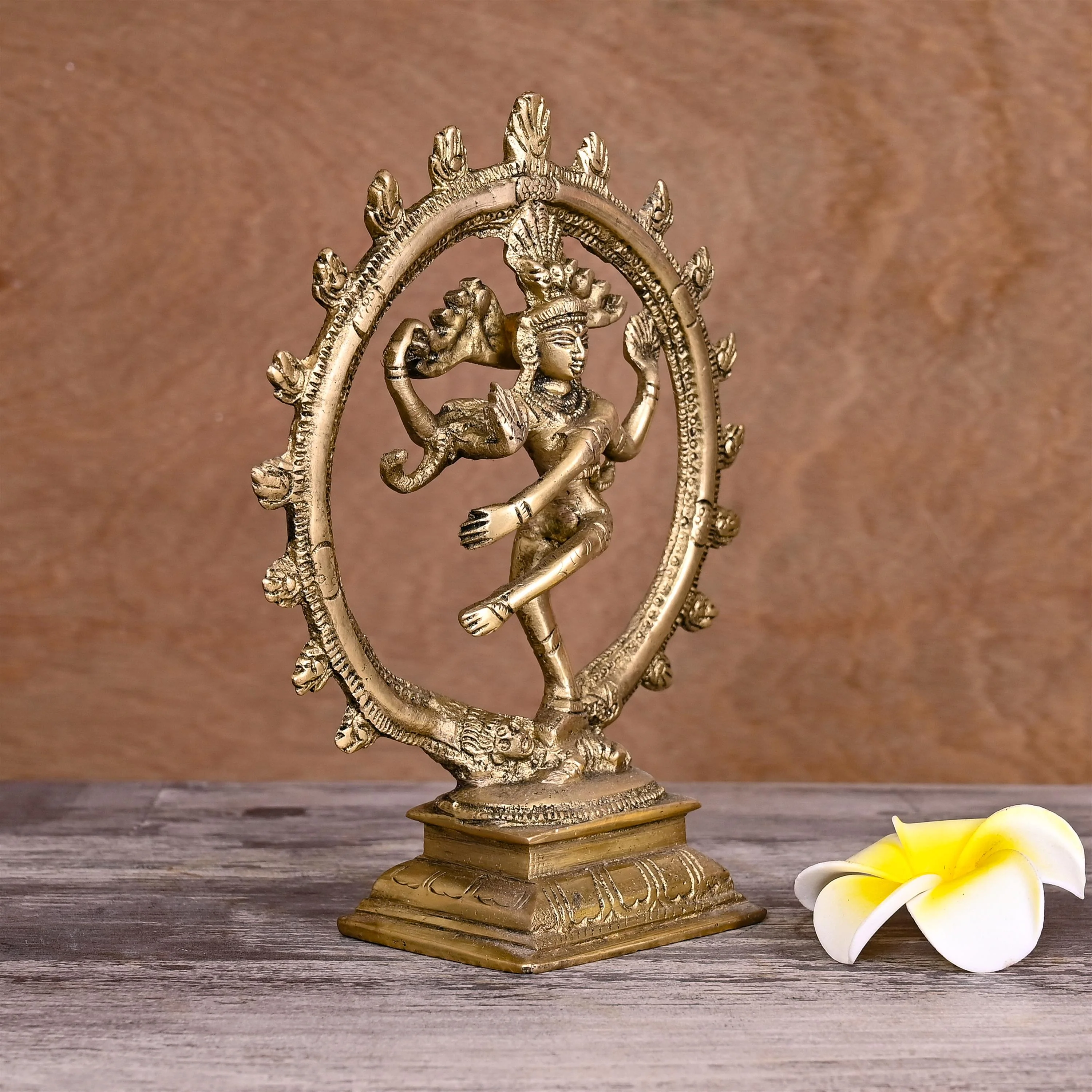 Brass Nataraja Dancing Shiva Idol (7.5 Inch) - Image 2