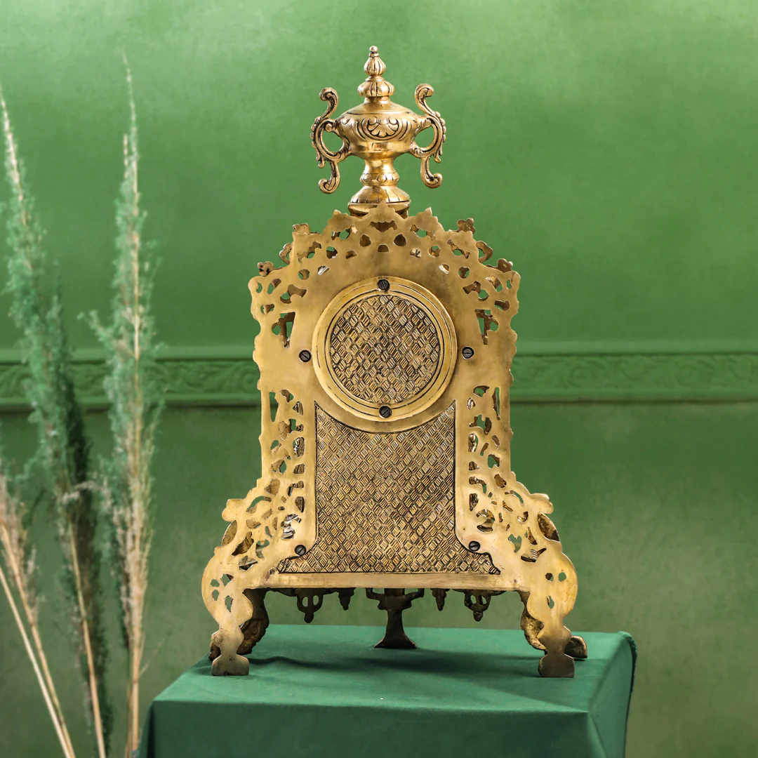 Brass Vintage Table Clock/Watch (22 Inch) - Image 3