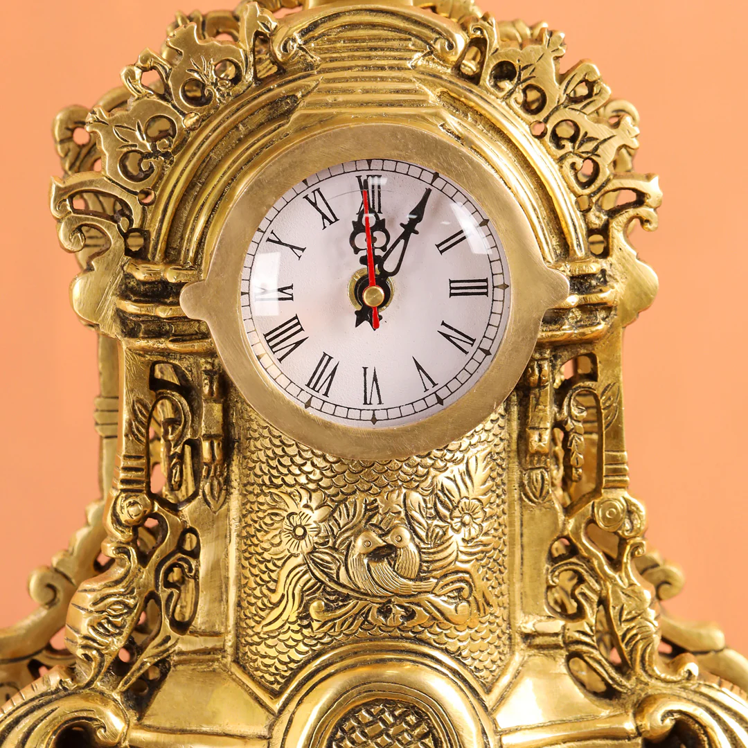 Brass Vintage Table Clock/Watch (14 Inch) - Image 3