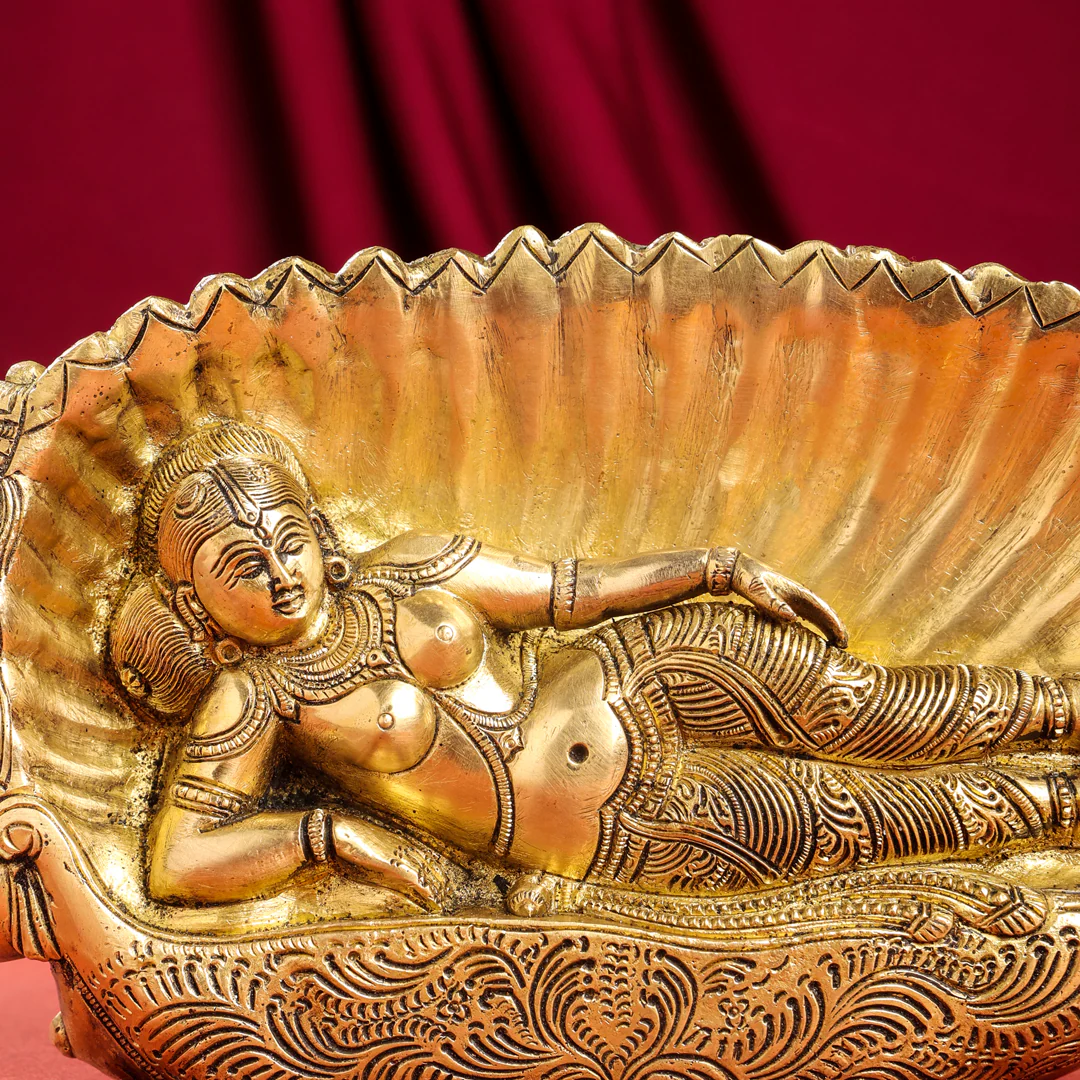 Brass Ten Headed Raavan Behind Devi Seeta (6.5 Inch) - Image 4