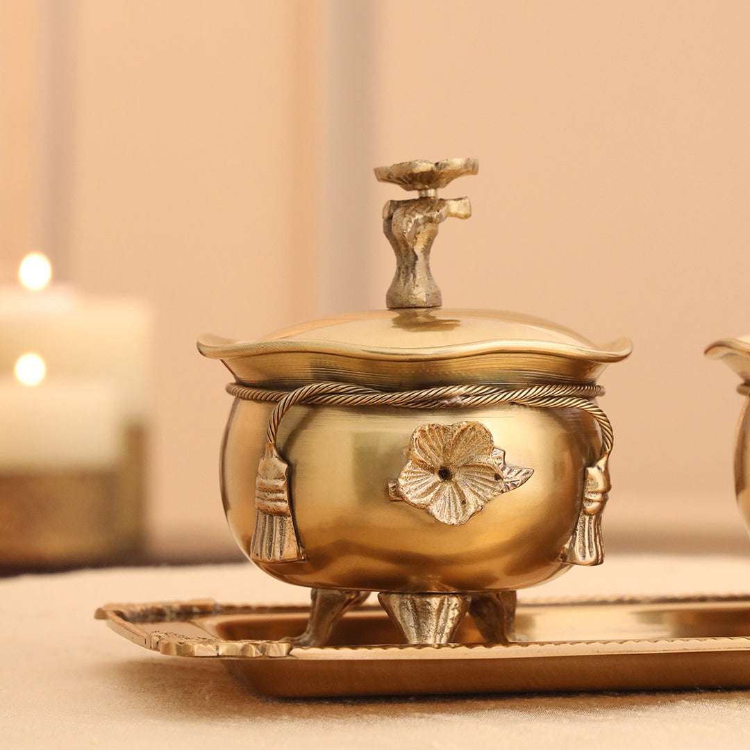 Brass Ribbon 2 Bowl With Lid & Rost 1 Tray - Image 2