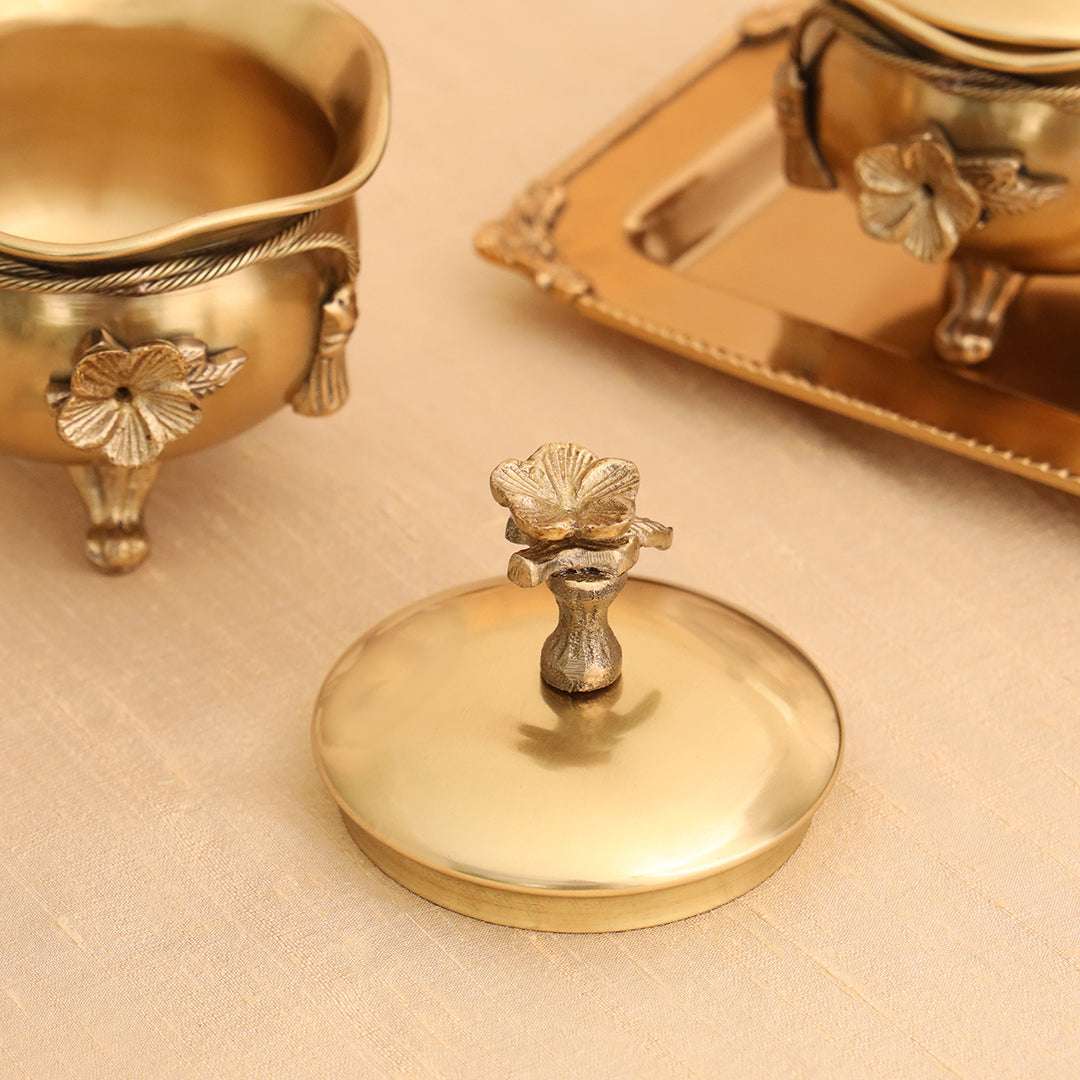 Brass Ribbon 2 Bowl With Lid & Rost 1 Tray - Image 5