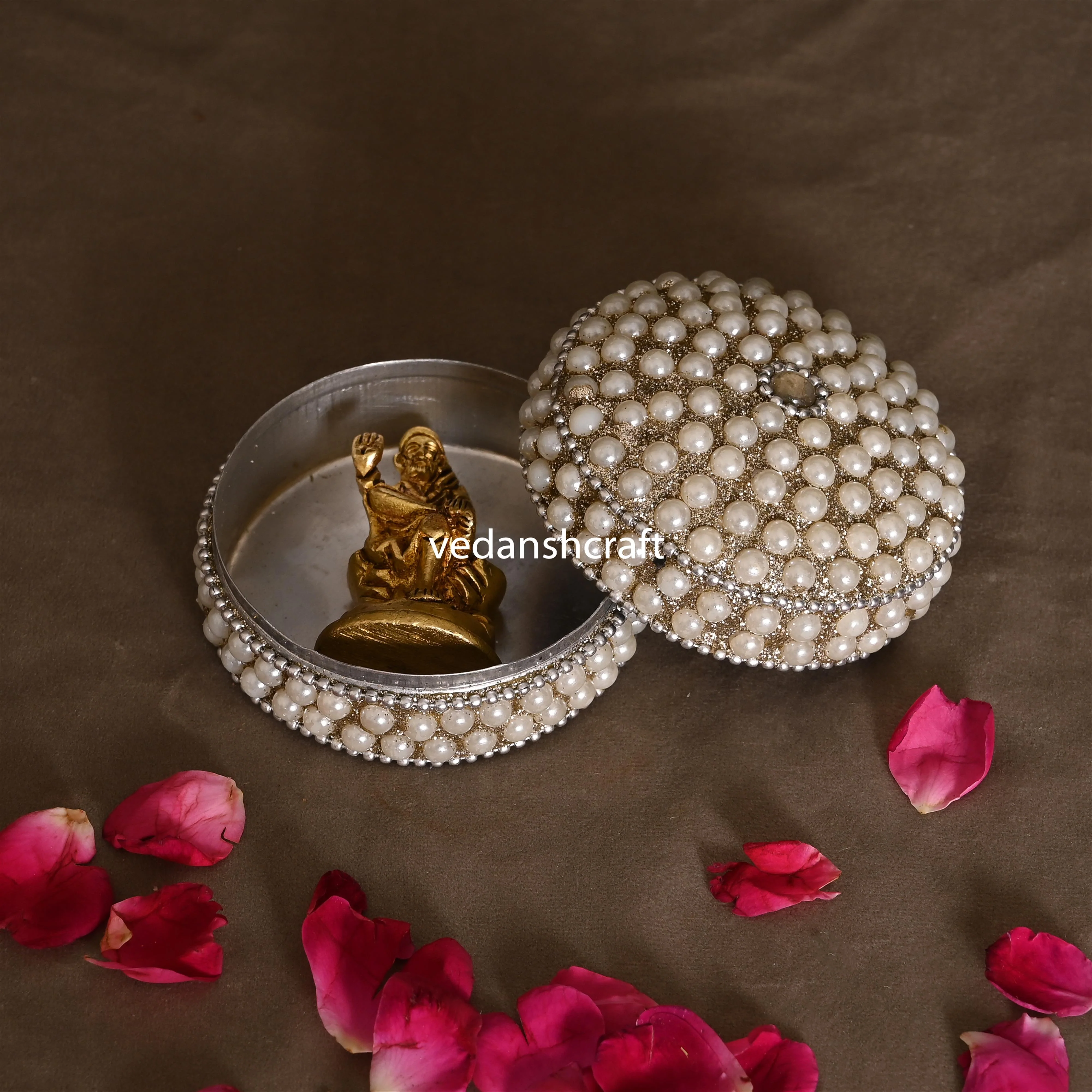 Brass Sai Baba Idol With Pearl Box (2.2 Inch) - Image 5