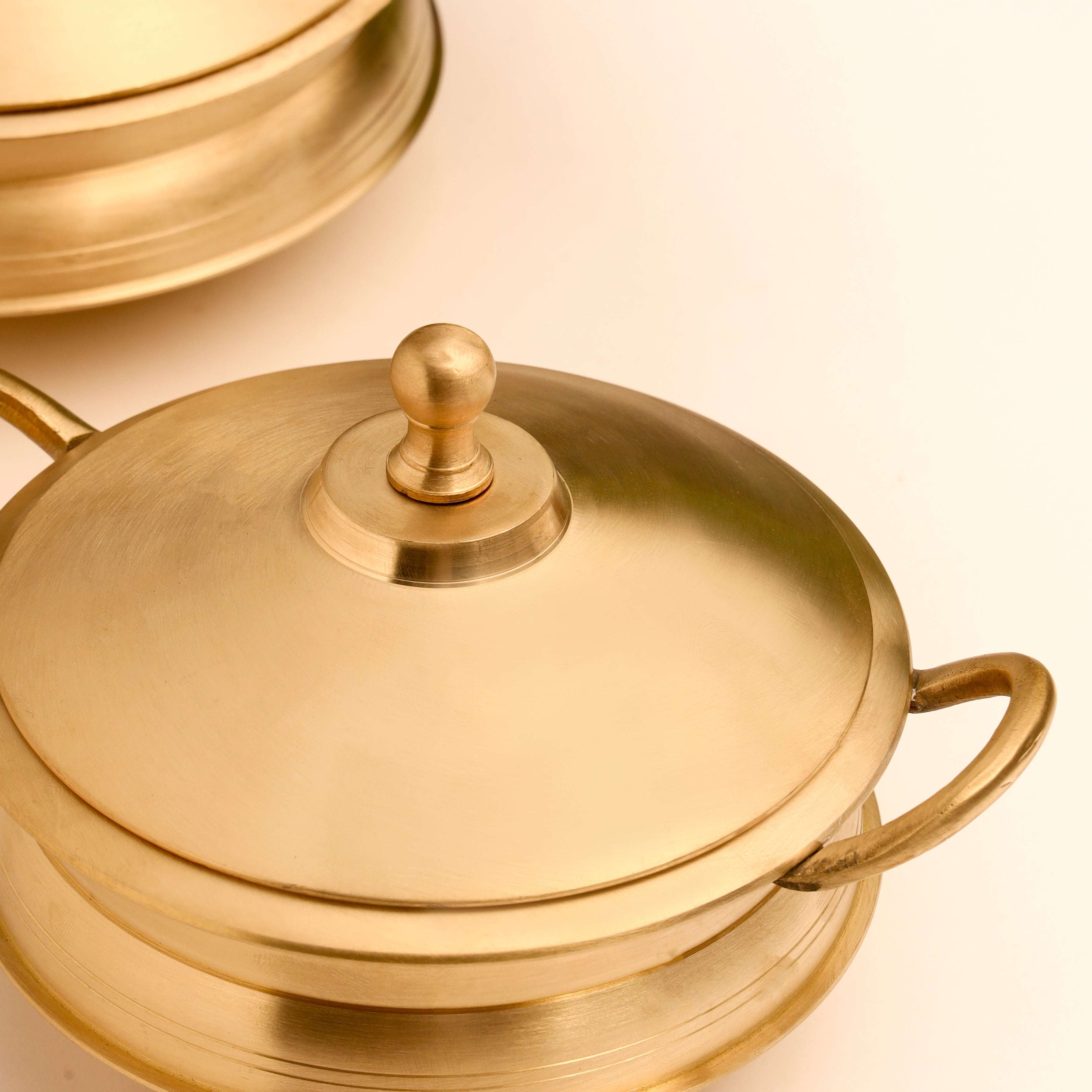 Brass Serving Pot With Lid And Handle - Image 4