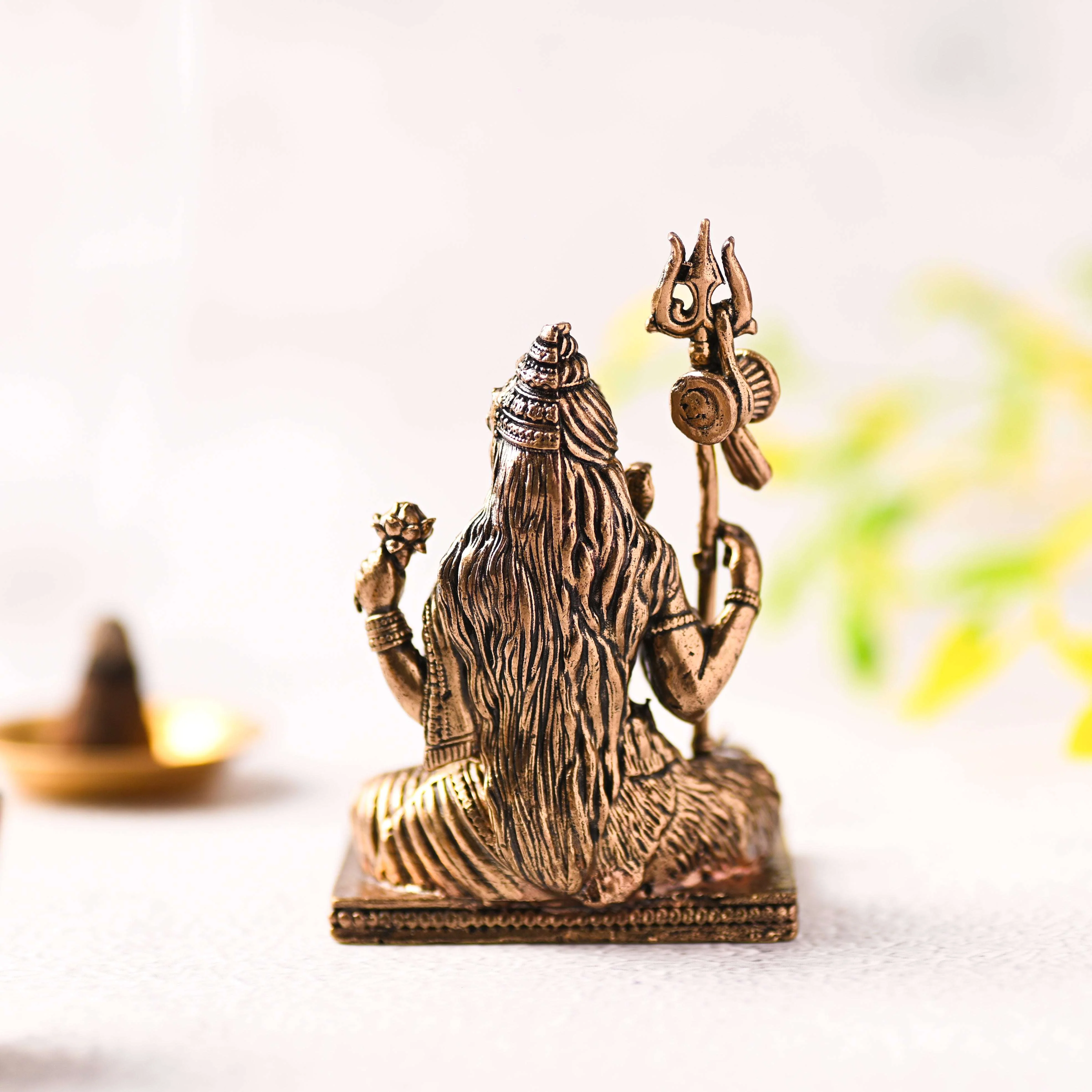 Brass Handcrafted Sitting Lord Shiva with Shivling Lightweight Idol (3.5 Inch) - Image 4