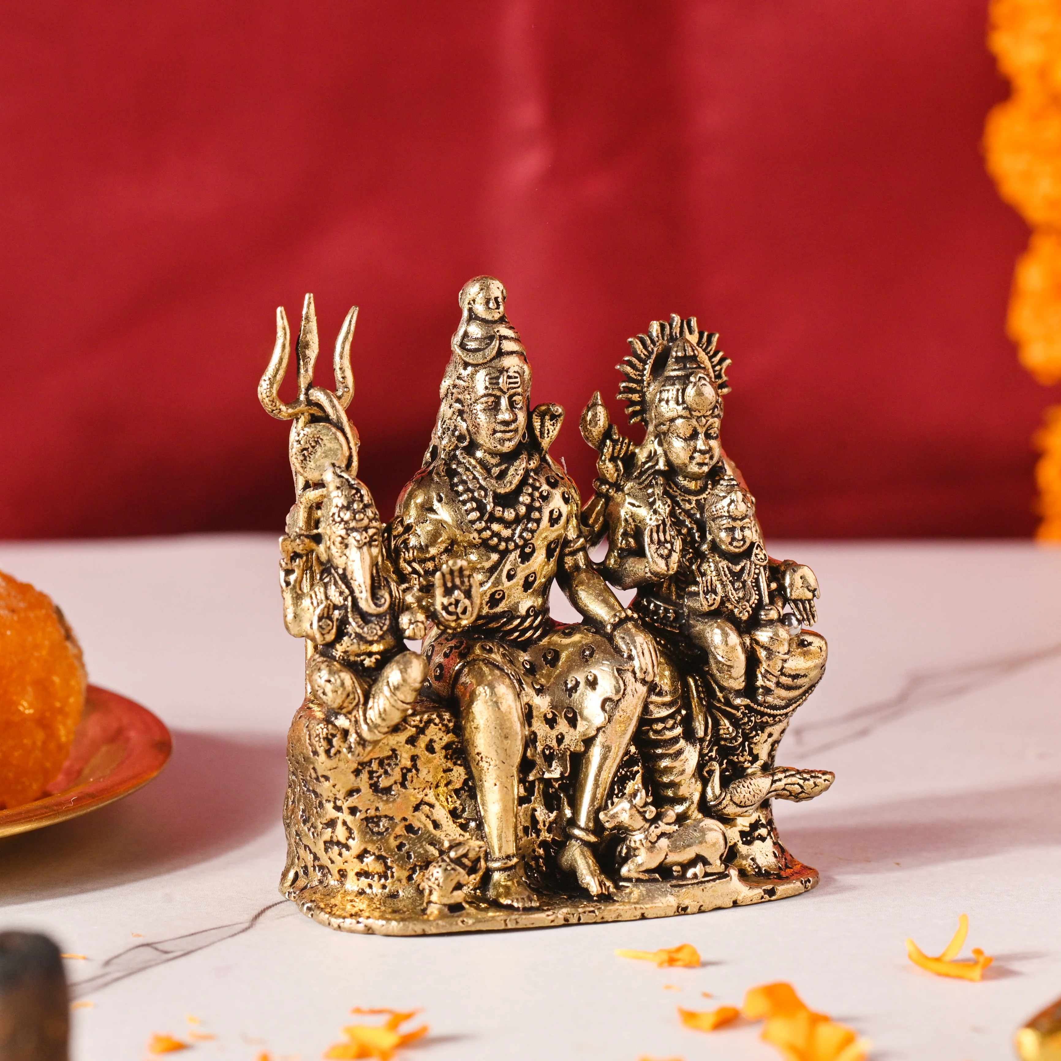 Brass Sitting Shiv Family Lightweight Idol - Image 4