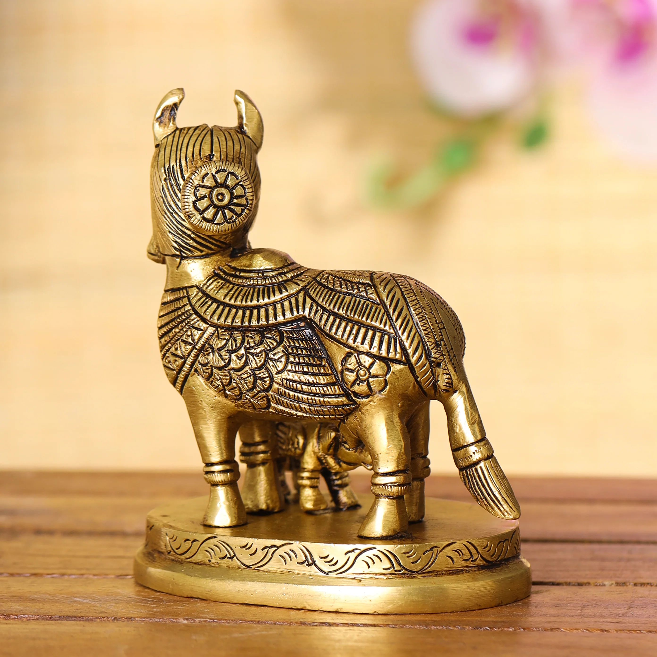 Brass Superfine Kamdhenu Cow With Calf Idol (4.5 Inch) - Image 2