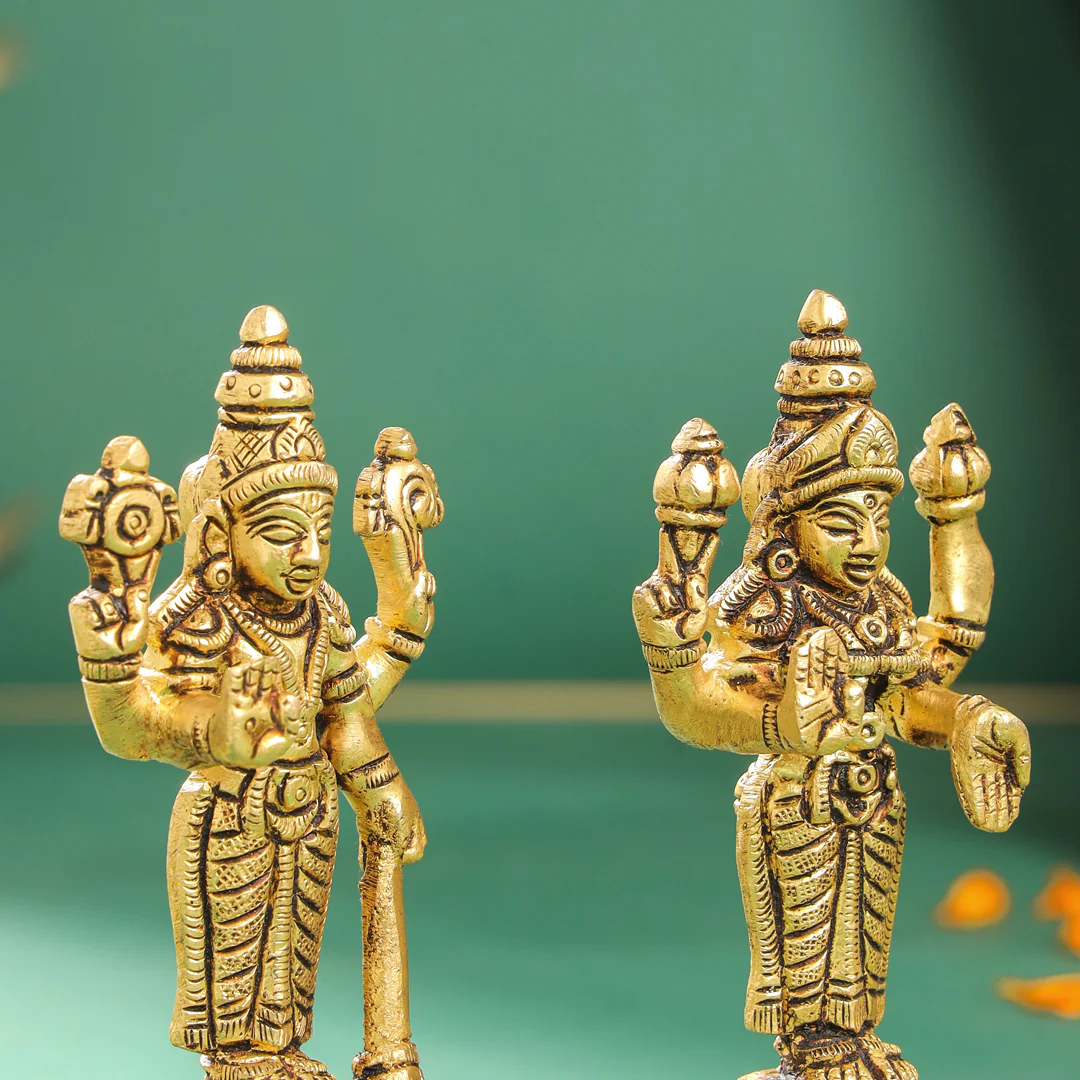 Brass Standing Vishnu Lakshmi Set (4.5 Inch) - Image 5